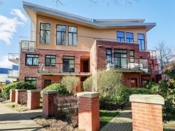 305-606 Speed Ave Victoria, BC V8Z 1A4