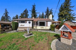 3006 Pickford Rd Colwood, BC V9B 2K9