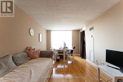 504 - 19 NORTHERN HEIGHTS DRIVE Richmond Hill, ON L4B 4M4