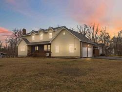 9 Dyllys Drive Middle Sackville, NS B4E 3B8