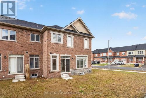 2237 Grainger Loop, Innisfil, ON - Outdoor