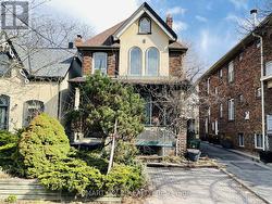 42 AMELIA STREET Toronto, ON M4X 1E1