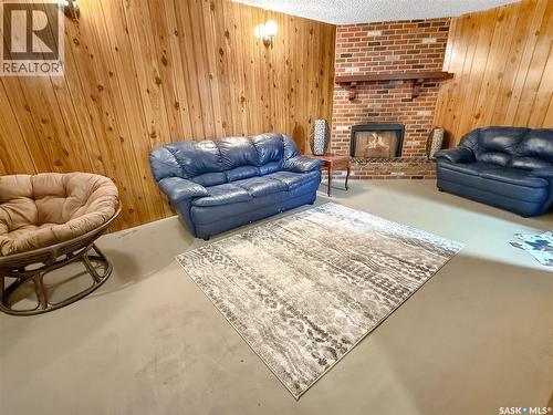 290 Burke Crescent, Swift Current, SK - Indoor Photo Showing Living Room With Fireplace