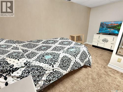 290 Burke Crescent, Swift Current, SK - Indoor Photo Showing Bedroom