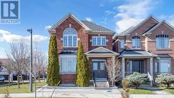 13 WOODWAY LANE Markham, ON L6B 0N4