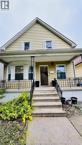 859 PIERRE AVENUE  Windsor, ON N9A 2K9