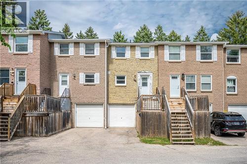 212 WESTCOURT Place  Waterloo, ON N2L 2R7
