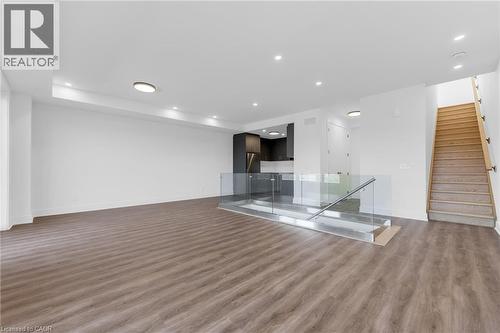 166 Everett Common, St. Catharines, ON - Indoor