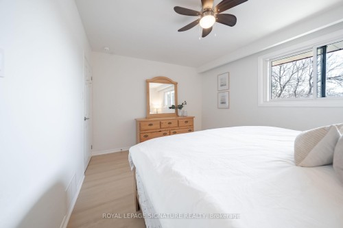 2002 Ingledale Road, Mississauga, ON - Indoor Photo Showing Bedroom