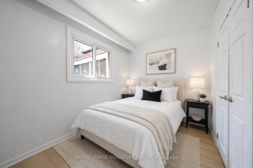 2002 Ingledale Road, Mississauga, ON - Indoor Photo Showing Bedroom