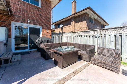 2002 Ingledale Road, Mississauga, ON - Outdoor With Deck Patio Veranda With Exterior