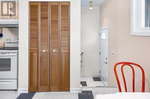 2422 Magnus Avenue, Ottawa, ON - Indoor