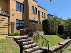 200 Allée Glendale  Montréal (Outremont), QC H2V 4V4