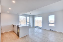 612-425 Boul. des Anciens-Combattants  Sainte-Anne-De-Bellevue, QC H9X 0B9