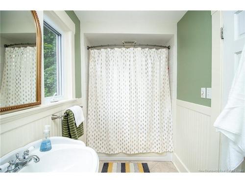 64 Centennial Rd, Hampton, NB 