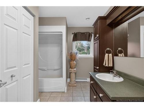 78 Mathilde St, Dieppe, NB 