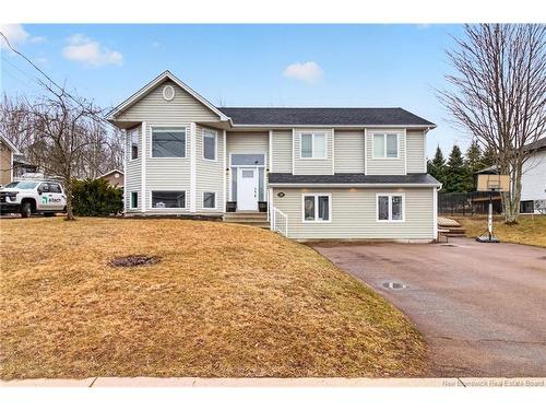 78 Mathilde St, Dieppe, NB 