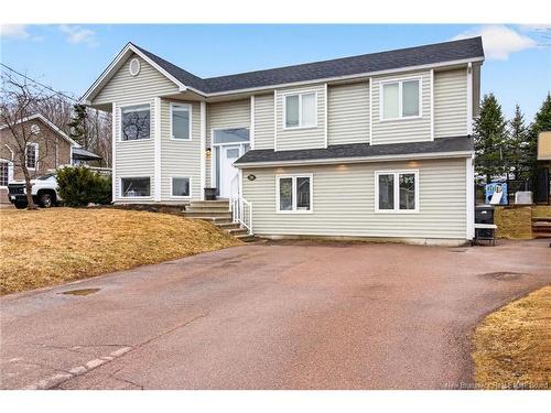 78 Mathilde St, Dieppe, NB 