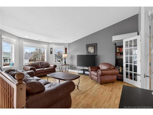 78 Mathilde St, Dieppe, NB 