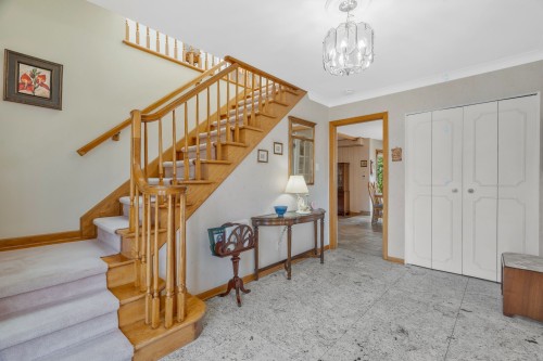 Staircase - 187 Av. Centennial, Beaconsfield, QC - Indoor Photo Showing Other Room