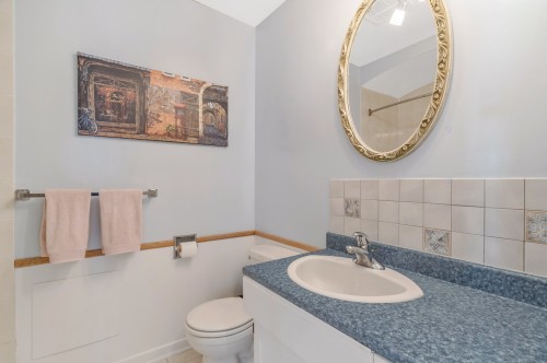 Bathroom - 187 Av. Centennial, Beaconsfield, QC - Indoor Photo Showing Bathroom