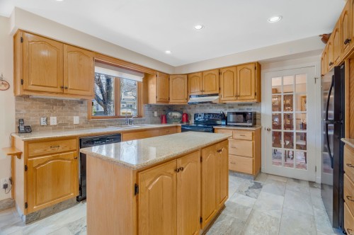 Kitchen - 187 Av. Centennial, Beaconsfield, QC - Indoor Photo Showing Kitchen