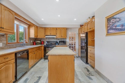 Kitchen - 187 Av. Centennial, Beaconsfield, QC - Indoor Photo Showing Kitchen