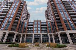 923 - 31 TIPPETT ROAD Toronto, ON M3H 2V1