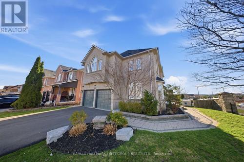 82 WOODCOCK AVENUE  Ajax, ON L1T 4L7