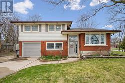 44 MEYER DRIVE Guelph (St. George's), ON N1E 4H2
