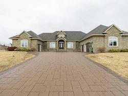 31 Gosling Glen  East Amherst, NS B4H 3Y2