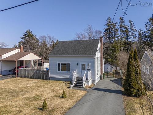 18 Devon Crescent, Halifax, NS 