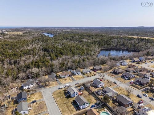 18 Devon Crescent, Halifax, NS 