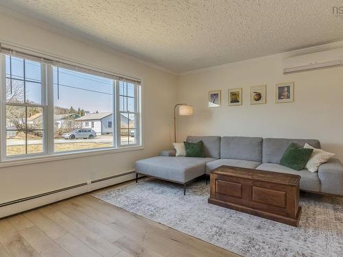 18 Devon Crescent, Halifax, NS 