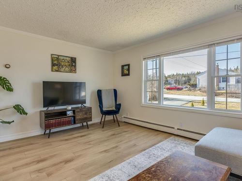 18 Devon Crescent, Halifax, NS 