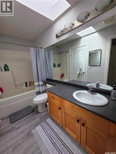 36 103 Banyan Crescent, Saskatoon, SK - Indoor Photo Showing Bathroom