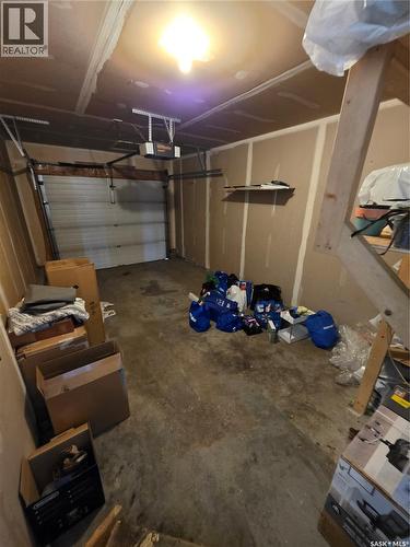 36 103 Banyan Crescent, Saskatoon, SK - Indoor Photo Showing Garage