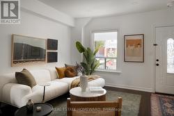 146 GLEDHILL AVENUE Toronto, ON M4C 5L1