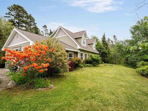 9 Adams Drive, Hackett'S Cove, NS 