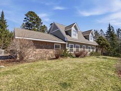 9 Adams Drive Hackett's Cove, NS B3Z 3M9