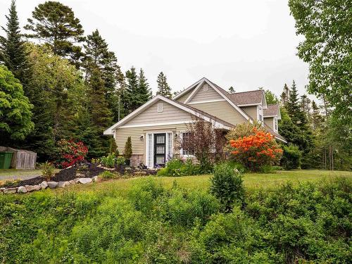 9 Adams Drive, Hackett'S Cove, NS 