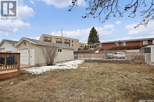 1017 Mcmillan Avenue, Saskatoon, SK - Outdoor