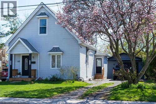 621 Rosseau Road, Hamilton, ON - Outdoor With Facade