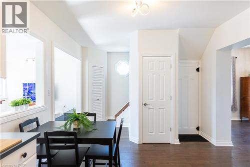 621 Rosseau Road, Hamilton, ON - Indoor Photo Showing Dining Room