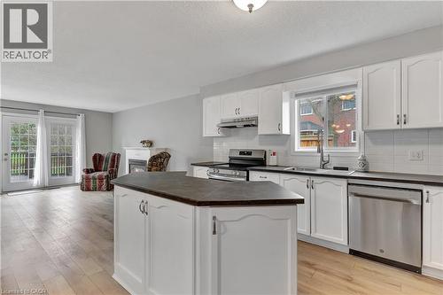 6 Gowinlock Court, Cambridge, ON - Indoor Photo Showing Kitchen
