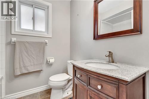 6 Gowinlock Court, Cambridge, ON - Indoor Photo Showing Bathroom
