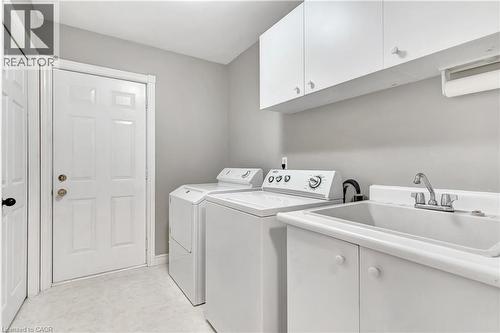 6 Gowinlock Court, Cambridge, ON - Indoor Photo Showing Laundry Room