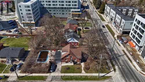 285 ALBERT STREET W  Waterloo, ON N2L 3T9
