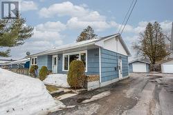 593 Pine ST Sault Ste. Marie, ON P6B 3E8