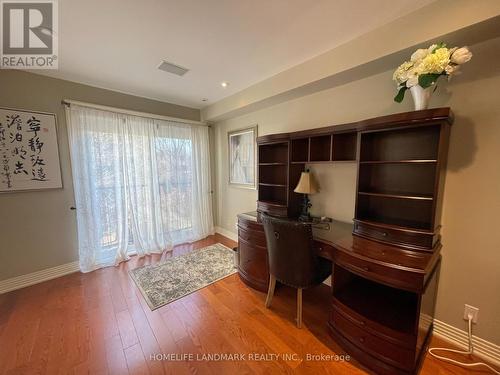 35 Gardiner Road E, Toronto, ON - Indoor